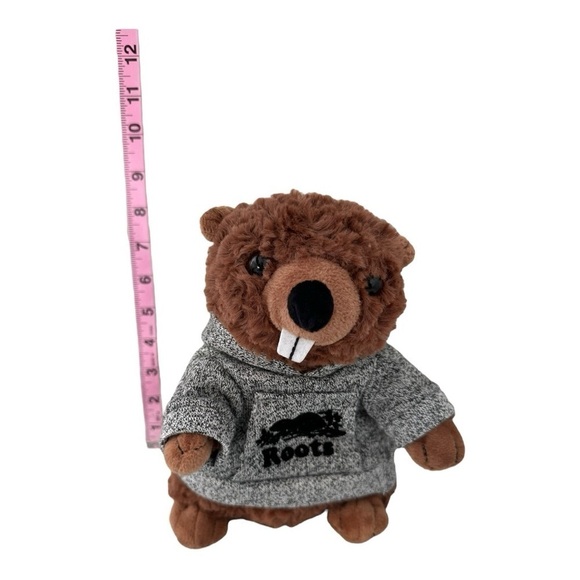 Roots Buddy The Beaver Stuffie - Picture 9 of 9